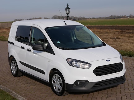 Ford Transit Courier 0