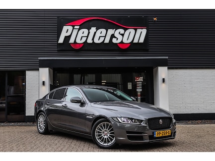Jaguar XE 0