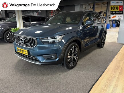 Volvo XC40 0