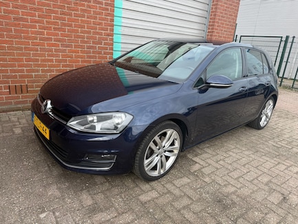 Volkswagen Golf 0
