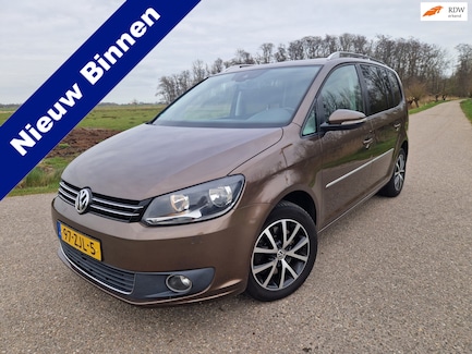 Volkswagen Touran 0