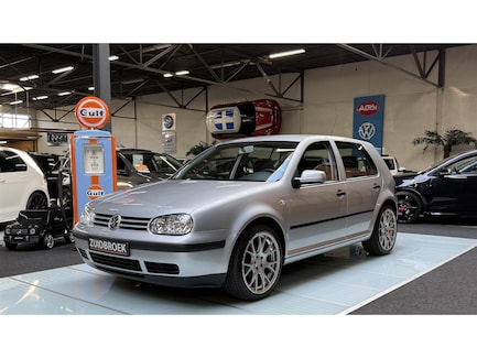 Volkswagen Golf 0
