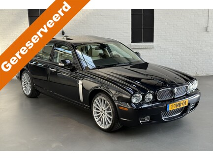 Jaguar XJR 0