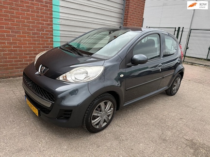 Peugeot 107 0