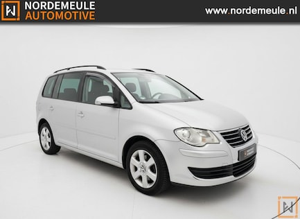 Volkswagen Touran 0