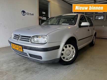 Volkswagen Golf 0