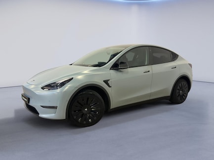 Tesla Model Y 0