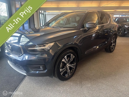Volvo XC40 0