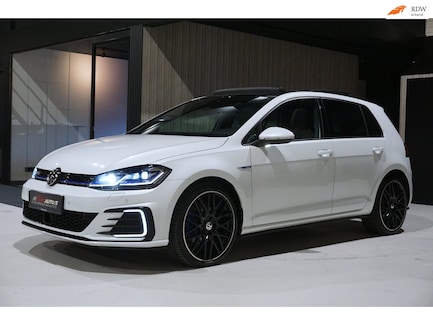 Volkswagen Golf 0