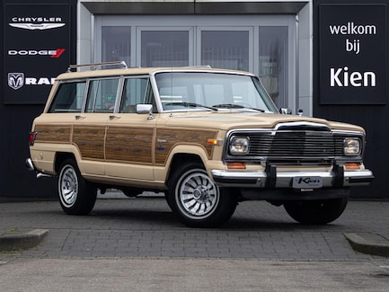 Jeep Wagoneer 0