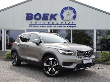 Volvo XC40 0