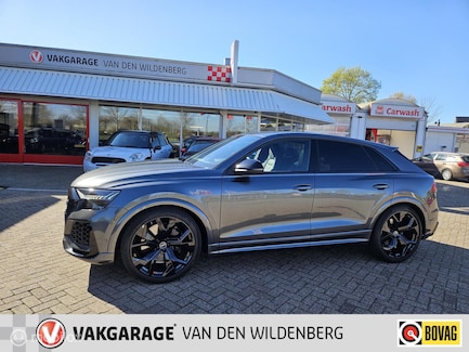 Audi RS Q8 0