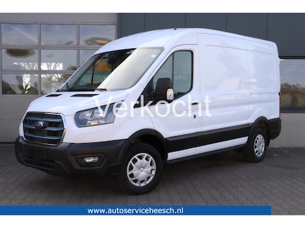 Ford E-Transit 0