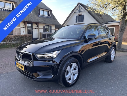 Volvo XC40 0
