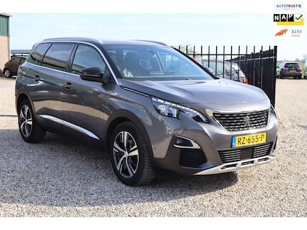 Peugeot 5008 0