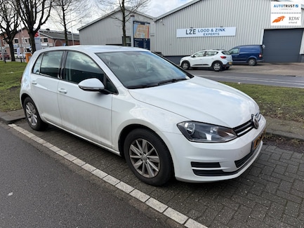 Volkswagen Golf 0
