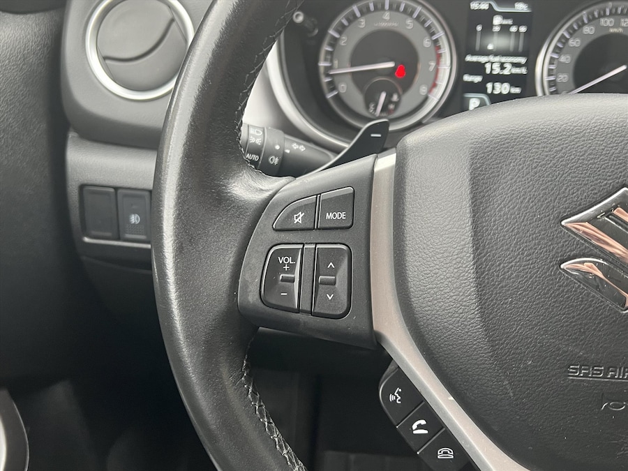 Auto Stuurhoes voor Suzuki Vitara Full Hybrid 2022 2023 Auto Stuurhoes voor Suzuki Vitara Full Hybrid 2022 2023