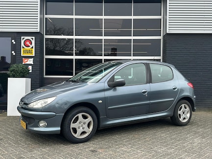 Peugeot 206 0