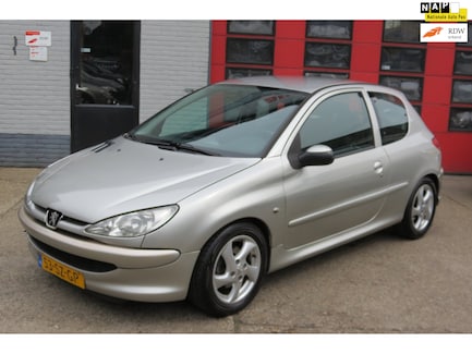 Peugeot 206 0