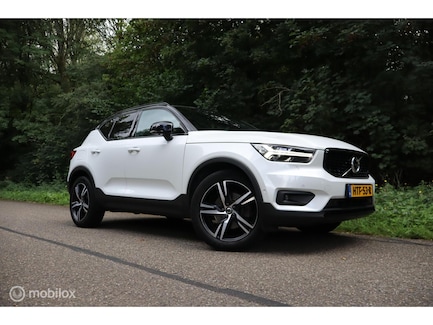Volvo XC40 0