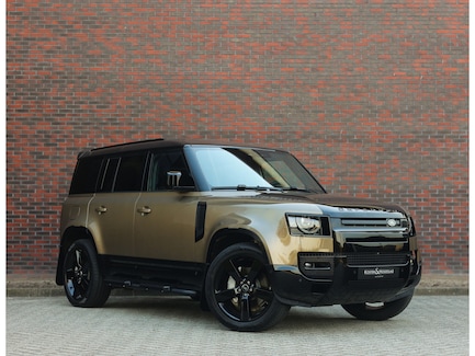 Land Rover Defender 0