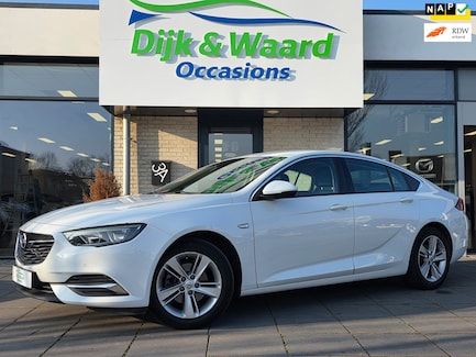 Opel Insignia 0