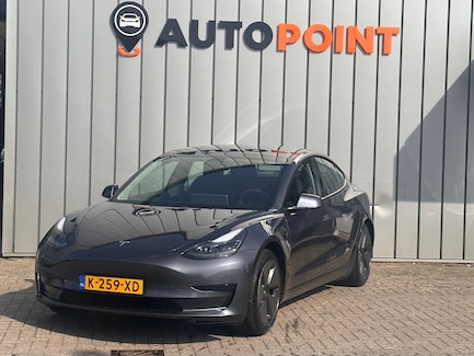 Tesla Model 3 0