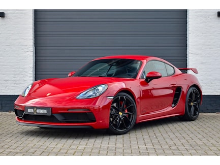 Porsche 718 Cayman 0