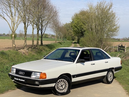 Audi 100 0