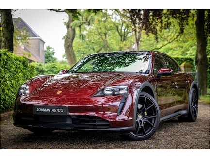 Porsche Taycan Cross Turismo 0