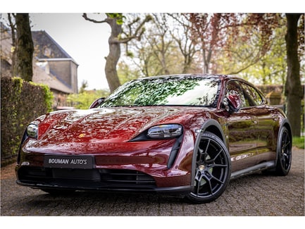 Porsche Taycan Cross Turismo 0