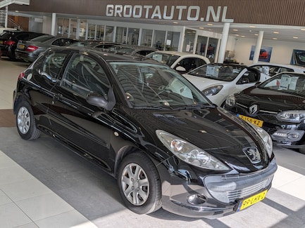 Peugeot 206+ 0