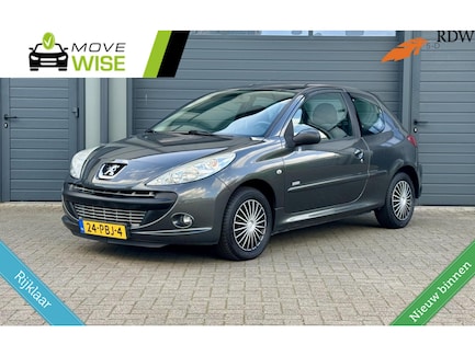 Peugeot 206+ 0