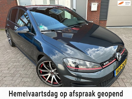 Volkswagen Golf 0