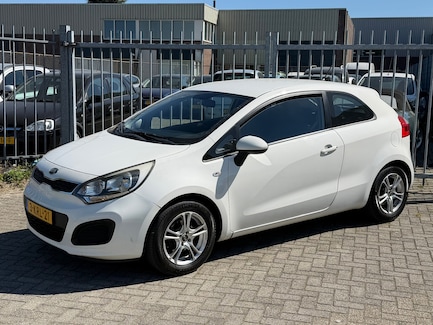 Kia Rio 0
