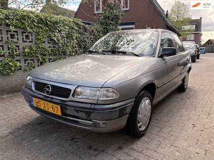 Opel Astra 0