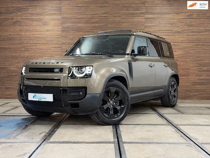 Land Rover Defender 0