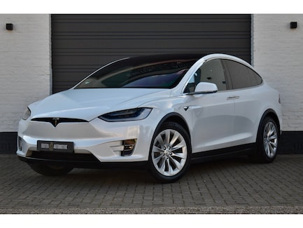 Tesla Model X 0