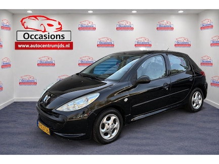 Peugeot 206+ 0