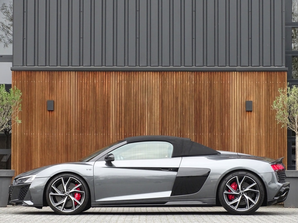 Audi R8