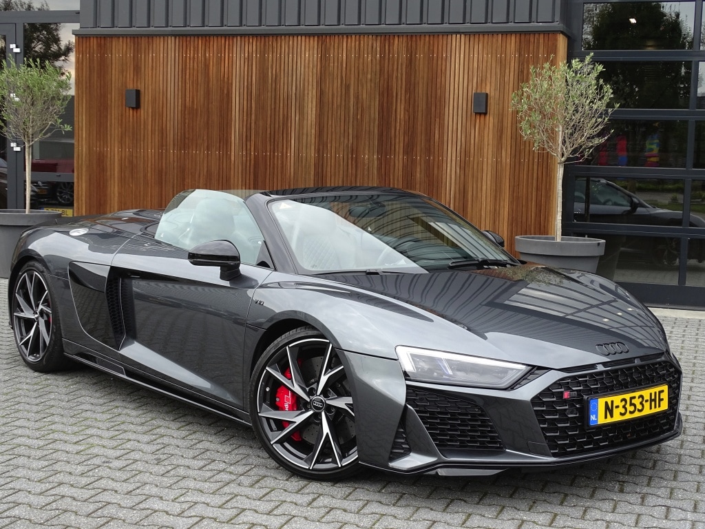 Audi R8