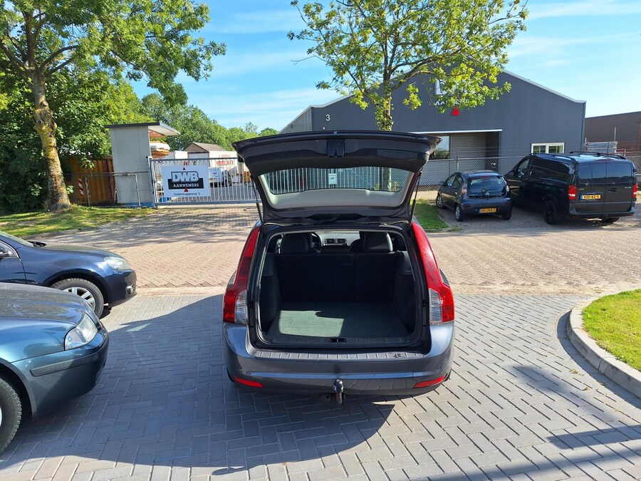 Volvo V50