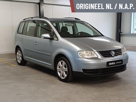 Volkswagen Touran 0
