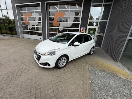 Peugeot 208 0