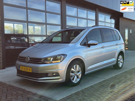 Volkswagen Touran 0