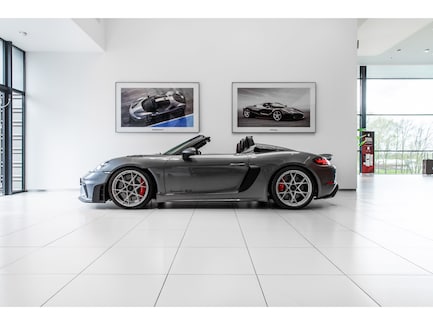 Porsche 718 Spyder 0