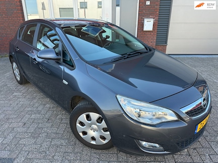 Opel Astra 0