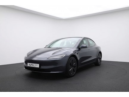Tesla Model 3 0