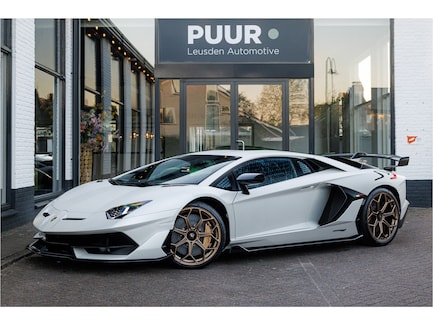 Lamborghini Aventador 0