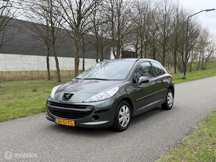 Peugeot 207 0